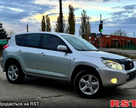 Сірий Тойота РАВ 4, об'ємом двигуна 2.2 л та пробігом 175 тис. км за 9650 $, фото 1 на Automoto.ua