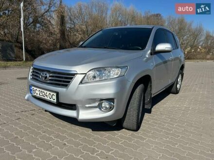 Тойота РАВ 4 2010 в Бродах на Automoto.ua Серый Тойота РАВ 4, объемом двигателя 2.23 л и пробегом 235 тыс. км за 12500 $, фото 1 на Automoto.ua