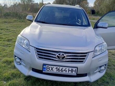 Серый Тойота РАВ 4, объемом двигателя 2.2 л и пробегом 258 тыс. км за 11700 $, фото 1 на Automoto.ua