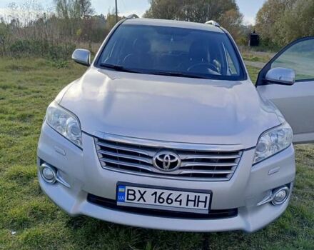 Серый Тойота РАВ 4, объемом двигателя 2.2 л и пробегом 258 тыс. км за 11700 $, фото 1 на Automoto.ua