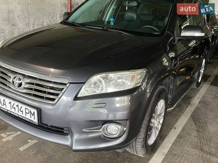 Сірий Тойота РАВ 4, об'ємом двигуна 2 л та пробігом 185 тис. км за 11600 $, фото 1 на Automoto.ua