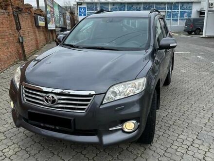 Сірий Тойота РАВ 4, об'ємом двигуна 2 л та пробігом 170 тис. км за 13800 $, фото 1 на Automoto.ua