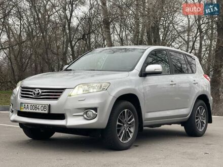 Сірий Тойота РАВ 4, об'ємом двигуна 2 л та пробігом 232 тис. км за 12900 $, фото 1 на Automoto.ua