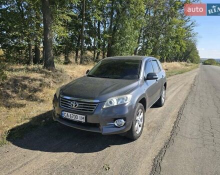 Серый Тойота РАВ 4, объемом двигателя 2.2 л и пробегом 230 тыс. км за 14500 $, фото 1 на Automoto.ua