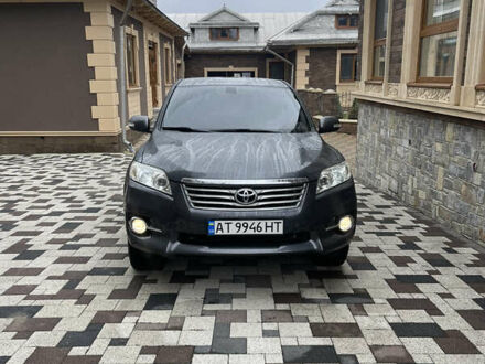 Тойота РАВ 4 2011 в Косове на Automoto.ua Серый Тойота РАВ 4, объемом двигателя 2.23 л и пробегом 191 тыс. км за 12000 $, фото 1 на Automoto.ua