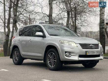 Сірий Тойота РАВ 4, об'ємом двигуна 2 л та пробігом 232 тис. км за 12500 $, фото 1 на Automoto.ua