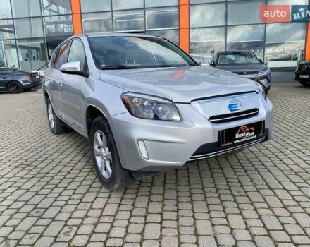 Тойота РАВ 4 2012 в Львове на Automoto.ua Серый Тойота РАВ 4, объемом двигателя 0 л и пробегом 142 тыс. км за 11500 $, фото 1 на Automoto.ua