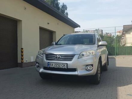 Сірий Тойота РАВ 4, об'ємом двигуна 2.2 л та пробігом 253 тис. км за 14000 $, фото 1 на Automoto.ua