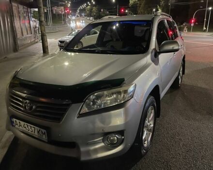 Сірий Тойота РАВ 4, об'ємом двигуна 2 л та пробігом 170 тис. км за 12800 $, фото 1 на Automoto.ua