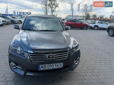 Серый Тойота РАВ 4, объемом двигателя 2.23 л и пробегом 243 тыс. км за 11900 $, фото 1 на Automoto.ua
