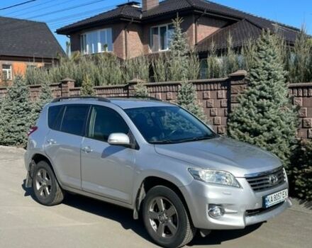 Серый Тойота РАВ 4, объемом двигателя 1.99 л и пробегом 130 тыс. км за 15865 $, фото 1 на Automoto.ua