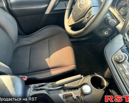Серый Тойота РАВ 4, объемом двигателя 2.2 л и пробегом 219 тыс. км за 15600 $, фото 1 на Automoto.ua