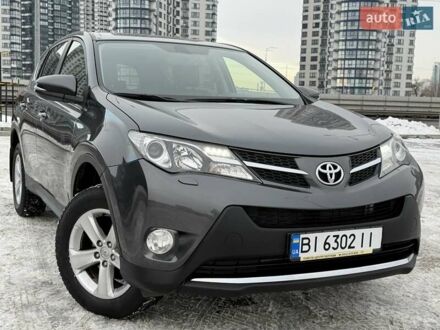 Серый Тойота РАВ 4, объемом двигателя 2.23 л и пробегом 249 тыс. км за 15999 $, фото 1 на Automoto.ua