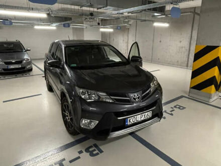 Серый Тойота РАВ 4, объемом двигателя 2.23 л и пробегом 200 тыс. км за 14000 $, фото 1 на Automoto.ua