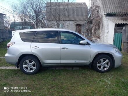 Серый Тойота РАВ 4, объемом двигателя 0 л и пробегом 187 тыс. км за 13500 $, фото 1 на Automoto.ua