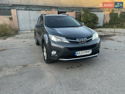 Серый Тойота РАВ 4, объемом двигателя 2.23 л и пробегом 150 тыс. км за 17700 $, фото 1 на Automoto.ua