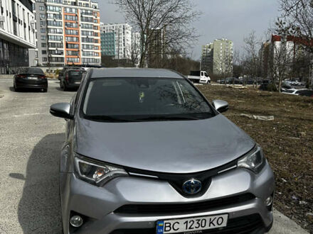 Тойота РАВ 4 2015 в Львове на Automoto.ua Серый Тойота РАВ 4, объемом двигателя 2.5 л и пробегом 121 тыс. км за 19000 $, фото 1 на Automoto.ua
