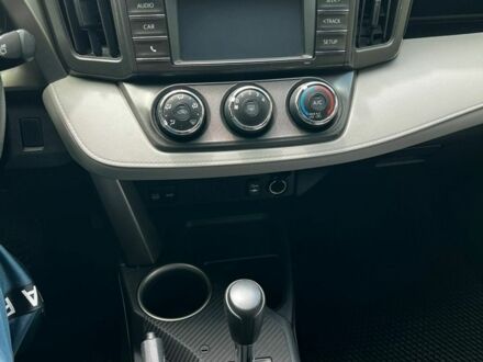 Сірий Тойота РАВ 4, об'ємом двигуна 2.49 л та пробігом 54 тис. км за 17500 $, фото 1 на Automoto.ua