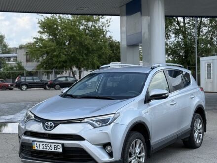 Тойота РАВ 4 2016 у Дніпро (Дніпропетровську) на Automoto.ua Сірий Тойота РАВ 4, об'ємом двигуна 2.5 л та пробігом 180 тис. км за 19300 $, фото 1 на Automoto.ua
