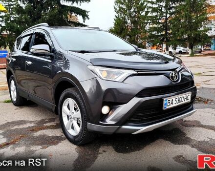 Серый Тойота РАВ 4, объемом двигателя 2 л и пробегом 169 тыс. км за 15900 $, фото 1 на Automoto.ua