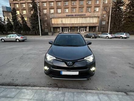 Серый Тойота РАВ 4, объемом двигателя 2.49 л и пробегом 116 тыс. км за 28000 $, фото 1 на Automoto.ua