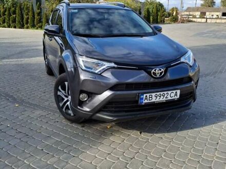 Тойота РАВ 4 2016 в Ильинцах на Automoto.ua Серый Тойота РАВ 4, объемом двигателя 1.99 л и пробегом 33 тыс. км за 20000 $, фото 1 на Automoto.ua