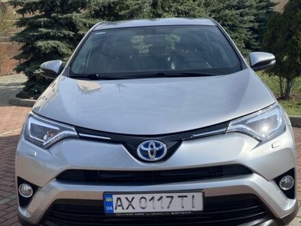 Серый Тойота РАВ 4, объемом двигателя 2.5 л и пробегом 190 тыс. км за 23000 $, фото 1 на Automoto.ua