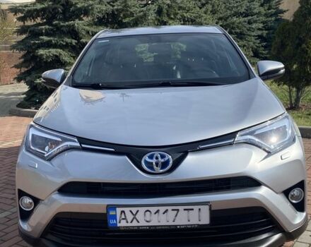 Серый Тойота РАВ 4, объемом двигателя 2.5 л и пробегом 190 тыс. км за 23000 $, фото 1 на Automoto.ua