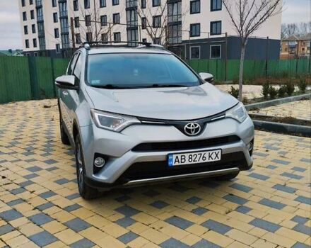 Серый Тойота РАВ 4, объемом двигателя 2.49 л и пробегом 264 тыс. км за 15300 $, фото 1 на Automoto.ua