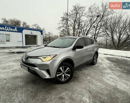 Серый Тойота РАВ 4, объемом двигателя 2.49 л и пробегом 151 тыс. км за 17500 $, фото 1 на Automoto.ua