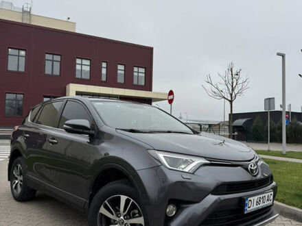 Серый Тойота РАВ 4, объемом двигателя 2.23 л и пробегом 173 тыс. км за 19900 $, фото 1 на Automoto.ua