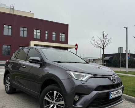 Серый Тойота РАВ 4, объемом двигателя 2.23 л и пробегом 173 тыс. км за 19900 $, фото 1 на Automoto.ua