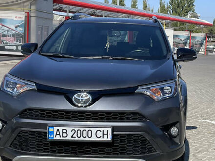 Тойота РАВ 4 2016 у Вінниці на Automoto.ua Сірий Тойота РАВ 4, об'ємом двигуна 2.49 л та пробігом 125 тис. км за 19700 $, фото 1 на Automoto.ua