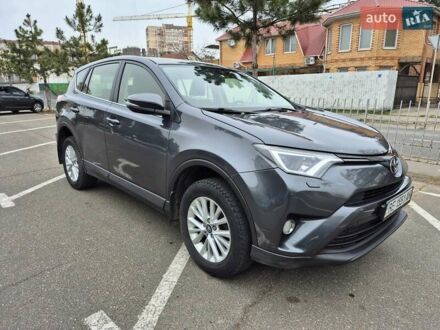 Тойота РАВ 4 2016 в Одессе на Automoto.ua Серый Тойота РАВ 4, объемом двигателя 1.99 л и пробегом 186 тыс. км за 16700 $, фото 1 на Automoto.ua