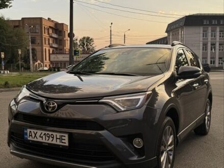 Серый Тойота РАВ 4, объемом двигателя 2.5 л и пробегом 121 тыс. км за 23500 $, фото 1 на Automoto.ua