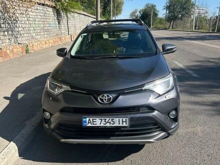 Тойота РАВ 4 2017 в Днепре (Днепропетровске) на Automoto.ua Серый Тойота РАВ 4, объемом двигателя 1.99 л и пробегом 240 тыс. км за 18000 $, фото 1 на Automoto.ua