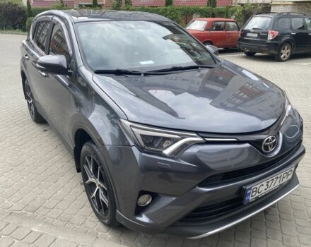 Серый Тойота РАВ 4, объемом двигателя 2.2 л и пробегом 180 тыс. км за 22200 $, фото 1 на Automoto.ua