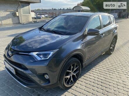 Тойота РАВ 4 2017 в Львове на Automoto.ua Серый Тойота РАВ 4, объемом двигателя 2.5 л и пробегом 184 тыс. км за 26500 $, фото 1 на Automoto.ua