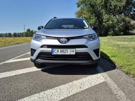 Тойота РАВ 4 2017 в Черкассах на Automoto.ua Серый Тойота РАВ 4, объемом двигателя 2.49 л и пробегом 153 тыс. км за 19900 $, фото 1 на Automoto.ua