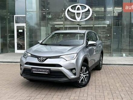 Сірий Тойота РАВ 4, об'ємом двигуна 1.99 л та пробігом 113 тис. км за 21493 $, фото 1 на Automoto.ua