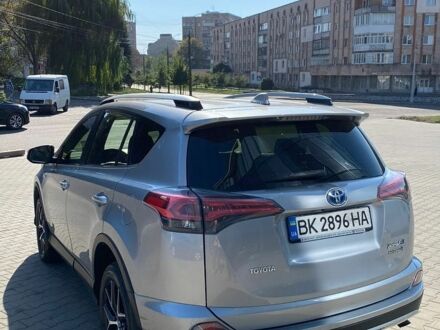 Сірий Тойота РАВ 4, об'ємом двигуна 2.49 л та пробігом 124 тис. км за 21800 $, фото 1 на Automoto.ua