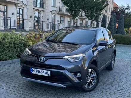 Тойота РАВ 4 2017 в Одессе на Automoto.ua Серый Тойота РАВ 4, объемом двигателя 2.49 л и пробегом 176 тыс. км за 21800 $, фото 1 на Automoto.ua