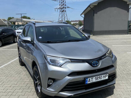 Тойота РАВ 4 2017 в Ивано-Франковске на Automoto.ua Серый Тойота РАВ 4, объемом двигателя 2.4 л и пробегом 120 тыс. км за 25500 $, фото 1 на Automoto.ua