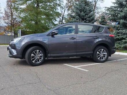 Тойота РАВ 4 2018 в Киеве на Automoto.ua Серый Тойота РАВ 4, объемом двигателя 2.49 л и пробегом 87 тыс. км за 24500 $, фото 1 на Automoto.ua