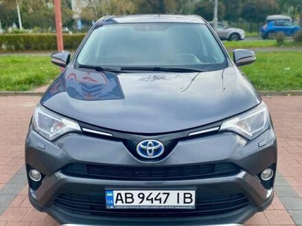 Тойота РАВ 4 2018 в Виннице на Automoto.ua Серый Тойота РАВ 4, объемом двигателя 2.49 л и пробегом 90 тыс. км за 24000 $, фото 1 на Automoto.ua
