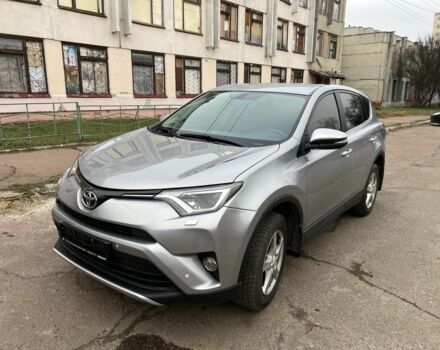 Серый Тойота РАВ 4, объемом двигателя 2 л и пробегом 146 тыс. км за 19300 $, фото 1 на Automoto.ua