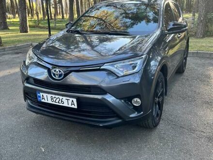 Тойота РАВ 4 2018 в Чернигове на Automoto.ua Серый Тойота РАВ 4, объемом двигателя 2.49 л и пробегом 92 тыс. км за 28500 $, фото 1 на Automoto.ua