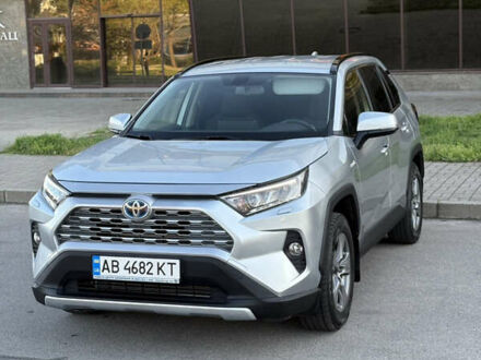 Тойота РАВ 4 2019 в Запорожье на Automoto.ua Серый Тойота РАВ 4, объемом двигателя 2.5 л и пробегом 126 тыс. км за 23999 $, фото 1 на Automoto.ua