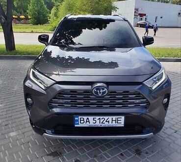 Тойота РАВ 4 2019 в Кропивницком (Кировограде) на Automoto.ua Серый Тойота РАВ 4, объемом двигателя 2.49 л и пробегом 137 тыс. км за 30999 $, фото 1 на Automoto.ua