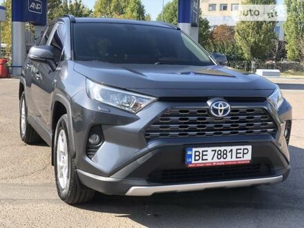 Тойота РАВ 4 2019 у Миколаєві на Automoto.ua Сірий Тойота РАВ 4, об'ємом двигуна 2.5 л та пробігом 142 тис. км за 32900 $, фото 1 на Automoto.ua